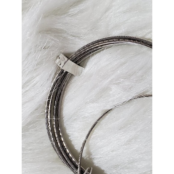 NWT Women's Jewelry Silvertone Rhinestone Detachable Bangle Bracelet - Picture 5 of 6